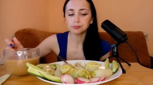 МУКБАНГ| Голубцы с говядиной и сметаной, овощи |MUKBANG| ASMR