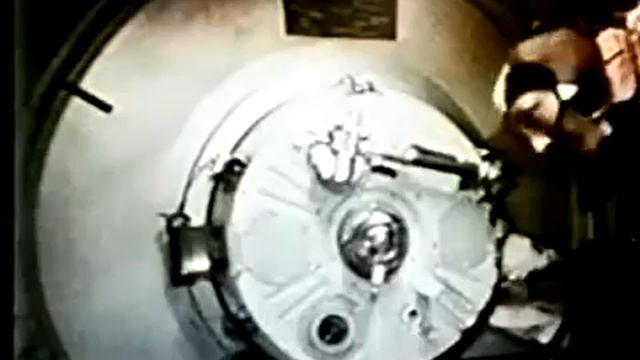 Стыковка космических кораблей "Союз" и "Апполон" Июль 17, 1975 | Apollo Soyuz Docking July 17, 1975