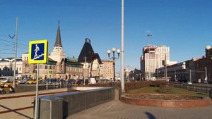 Между Ленинградским и Казанским вокзалами в Москве