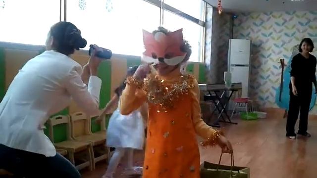 Садик Apple Tree. 2010/11 Новый Год. Подарки (Часть 16) смотреть онлайн