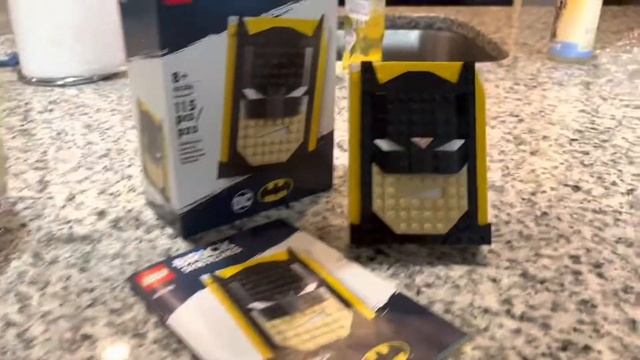 Christian makes the Lego Batman brick sketch смотреть онлайн
