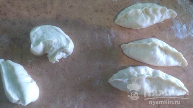 Жаренные пирожки с картошкой и зеленью