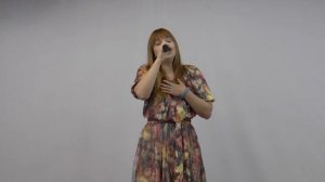 Ирина Бондарева исполняет авторский романс "Любовь приходит не одна"