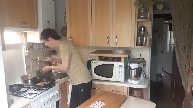 Макароны с сосисками по-итальянски смотреть онлайн