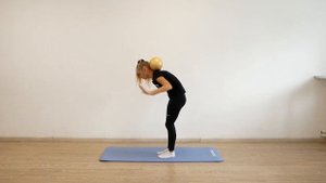 Перекат мяча по спине