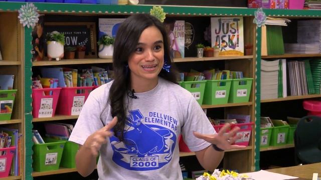 A Teacher Feature: Dellview's Monique Git смотреть онлайн