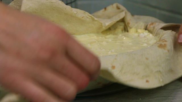 Пирог из лаваша с творогом. Обойдемся без замеса теста смотреть онлайн