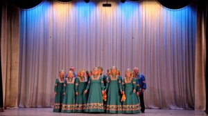 Песня «Синий платочек» в исполнении русского народного хора  «Волжские зори»