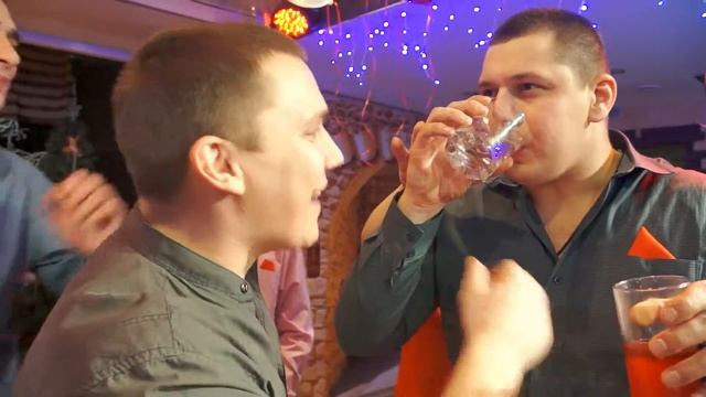 Улетная свадьба в кафе "Три Апельсина" смотреть онлайн