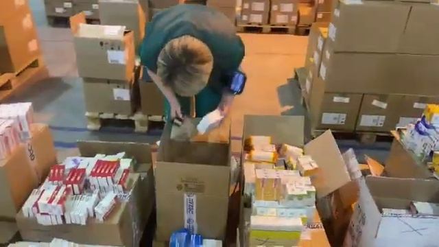 Склад крупнейшей аптечной сети в крае полный - препаратов хватит на период от 6 до 9 месяцев смотреть онлайн