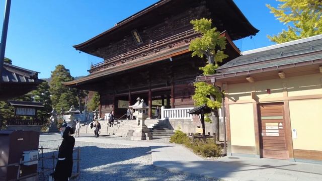 Visit the most popular Matsumoto Castle and a must-see temple? смотреть онлайн