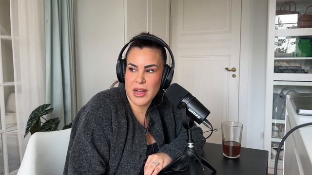 Folge #10: Warum dürfen Frauen nicht alt werden? смотреть онлайн