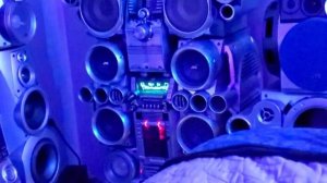 JVC HX-GD8 Bass Test!