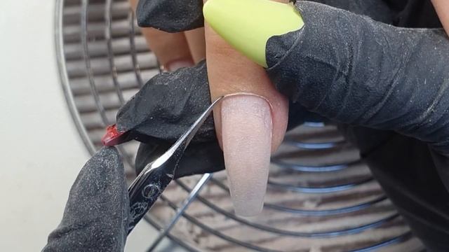 Ужасные горбуны/Продолжение истории/яркие ногти смотреть онлайн