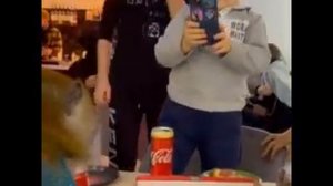 Хазбика укусила обезьяна 😂😂😂😂😂👇🙏🙏🙏🙏