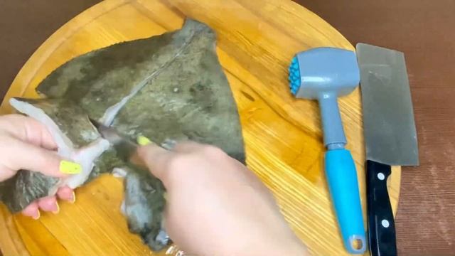Жареная камбала на сковороде.Как почистить и разделать камбалу?Секрет панировки