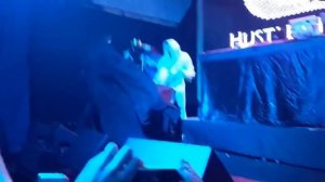 с Биг Рашин Боса во время драки стянули бороду ЛИЦО!!!!!