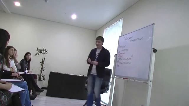 Техника продаж. Работа с Возражениями техники B2C (бизнес-тренер Александр Голощапов) смотреть онлайн