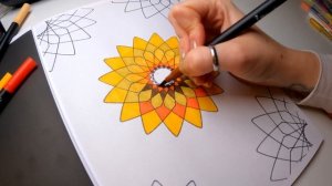 Spirograph Art Vlog - Autumn coloring my own Spirograph coloring book #vlog #spirograph #mentality