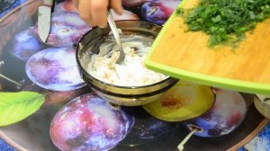 Кабачки запеченные с куриной грудкой в духовке.