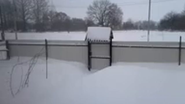 надо идти чистить снег. смотреть онлайн