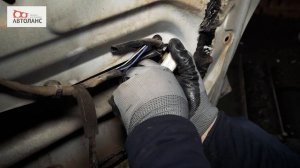 Разбор передних и задних дверей на Mitsubishi Chariot Grandis / Space Wagon. Часть 1