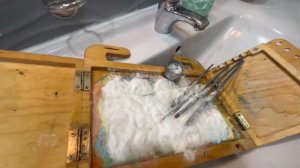 КАК СМЫТЬ МАСЛЯНУЮ КРАСКУ БЫСТРО?