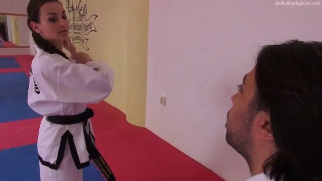 Karate Gırl Foot FaceKicks смотреть онлайн