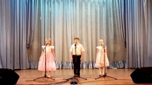 Вокальный коллектив "Фантазёры" с песней "Нет Родины милее"