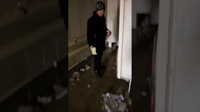 заброшенные туалеты😱 часть 1