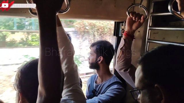 Mumbai local train Aree andar chalo woh gir jayga || Train me latakna galat hota hai koi asa na kar