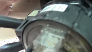 Volkswagen Passat В6 Гитара , защита рулевой колонки . Как снять ?