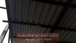 крыша над курятником.