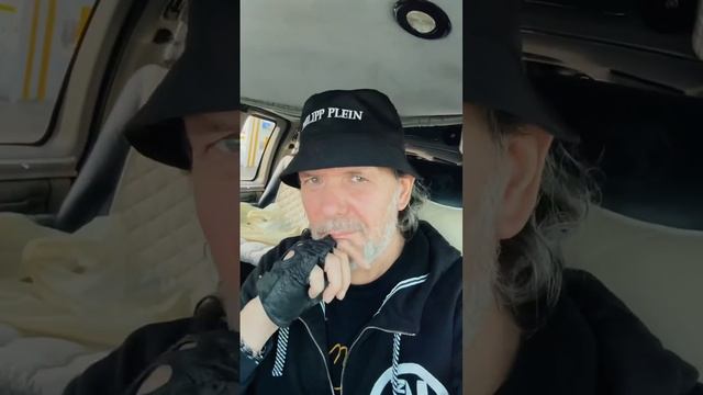 Shorts - Сказать мы можем больше не проронив ни слова...нэнси