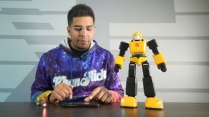 UNBOXING & LETS PLAY! - Bumblebee Robot G1 Performance - Ultimate Humanoid Transformers by Robosen