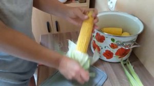 Как варить кукурузу в початках в кастрюле ? Рецепт приготовления кукурузы