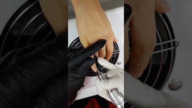 как правильно сидеть мастеру +маникюр и покрытие с продолжением в ч. 2 смотреть онлайн