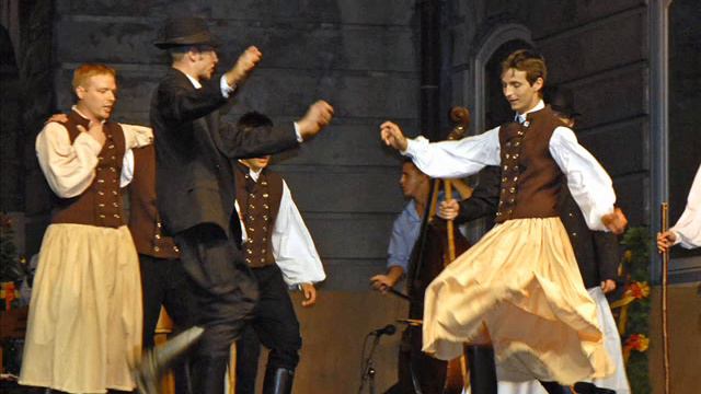 Csardas - Vittorio Monti, performed by Goran Bregovic Band смотреть онлайн