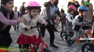 На территории аквапарка «Аква Лэнд»в Грозном прошли соревнования по беговелу