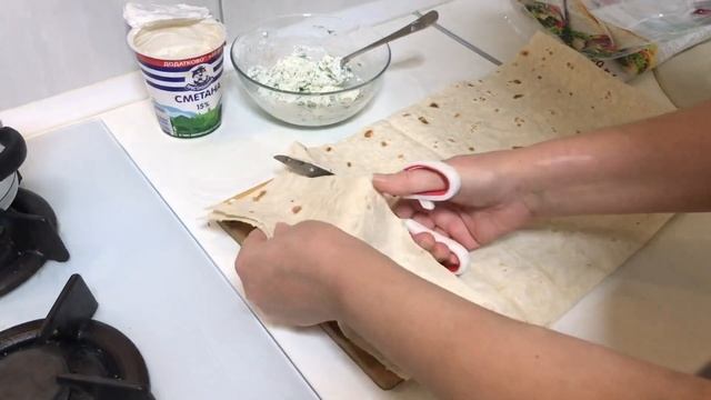 Рулетики с творогом и зеленью