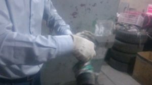 Замена патрубка воздушного фильтра на Toyota Hilux Surf KZN 185 1kz-te