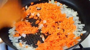 Суп с красной чечевицей и помидорами