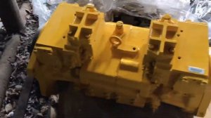 Основные гидравлические насосы Komatsu PC750-7