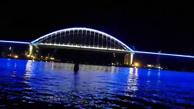 Ночное освещение Керченского Моста... смотреть онлайн