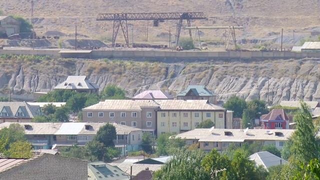 Кадамжай поддерживает Сооронбая Жээнбекова