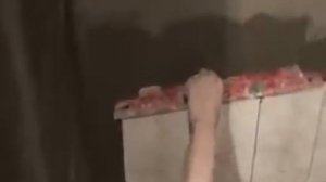 Как ПОЛОЖИТЬ ПЛИТКУ НА СТЕНУ своими руками