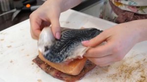 ЭТО НЕРЕАЛЬНО ВКУСНО!!!!  (Рулет из Скумбрии)