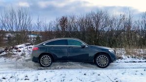 Mercedes GLC Coupe 300 разгон 0-100, легкий дрифт