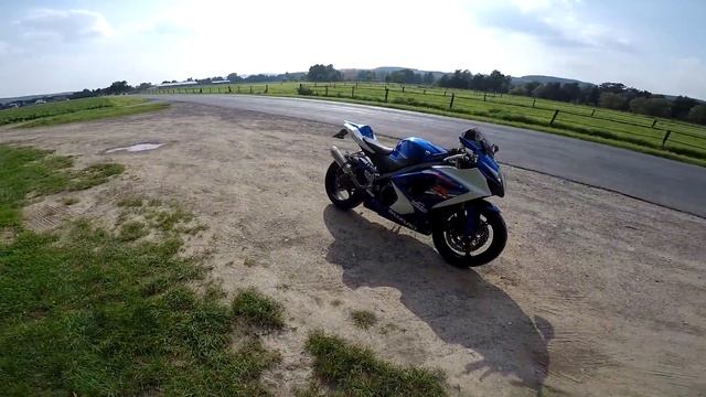 SUZUKI GSX R 1000 PROBEFAHRT! смотреть онлайн