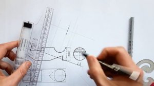 СРУБ (ЦИЛИНДР) С ВЫРЕЗАМИ. НАКЛОННОЕ СЕЧЕНИЕ. Проекционное черчение. Инженерная графика.